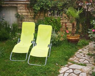 quiet studio between Paris and Versailles - Clamart - Patio