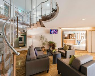 Hotel Pelikan - Schwäbisch Gmünd - Recepción