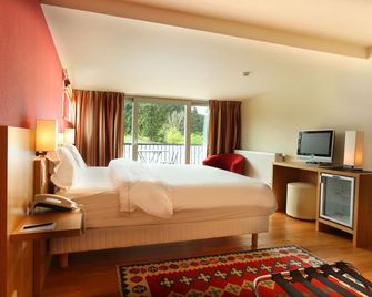 Hotel des Bains & Wellness - Robertville - Bedroom