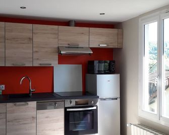 Holiday cottage for two. - Arpajon-sur-Cère - Küche