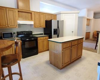 3 Rivers Resort and Guide Service - Forks - Cocina