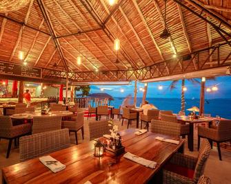 Secret Garden Beach Resort - קו סאמוי - מסעדה