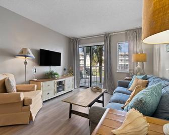 A Wave From it All Beach Resort - Gulf Shores - Living room