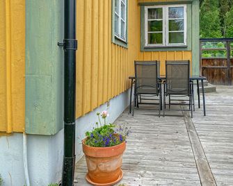 Cozy Home in Tranaas With Kitchen - Tranås - Patio