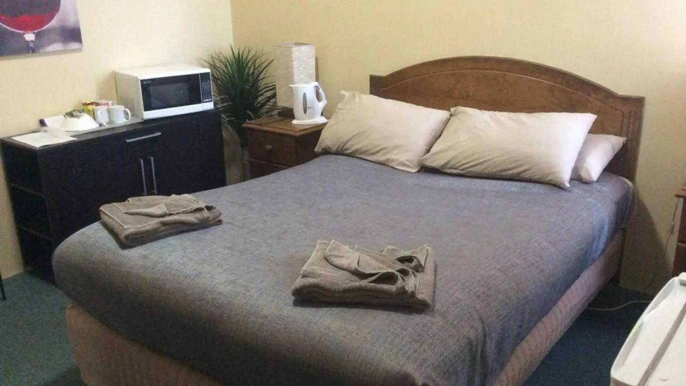 New Whyalla Hotel