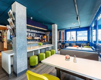 B&b Hotel Freiburg-West - Schallstadt - Bar