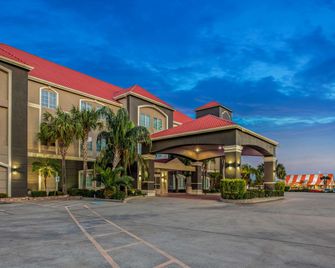 La Quinta Inn & Suites by Wyndham Corpus Christi Airport - Corpus Christi - Bâtiment