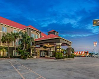 La Quinta Inn & Suites by Wyndham Corpus Christi Airport - קורפוס כריסטי - בניין