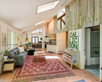NEW: Architectural Gem - Catskill Chalet w/ hot tub, wraparound deck on 6 acres - Roscoe - Living room