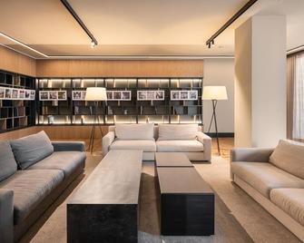 Exe Peregrino - סנטיאגו דה קומפוסטלה - טרקלין