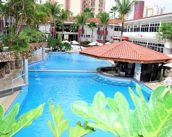 تايو ثيرماس هوتل - كالداس نوفاس - حوض السباحة