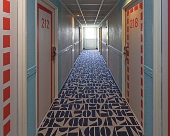 ibis Budget La Teste Bassin d'Arcachon - La Teste-de-Buch - Hallway