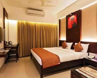 Golden Residency - Ramanathapuram - Bedroom