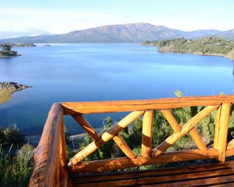 Puerto Malen - Club de Montaña - Villa Pehuenia - Balkon