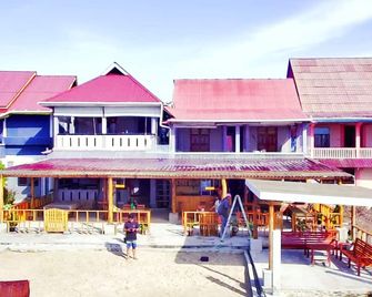 Raffiel Nias - Teluk Dalam - Building