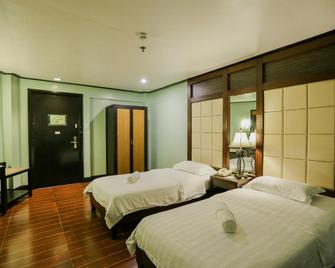 Business Inn - Bacolod - Bedroom