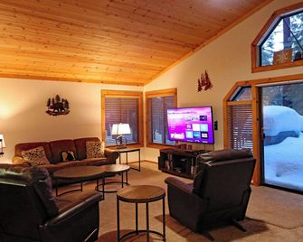 Cozy Tahoe Donner Cabin - Truckee - Living room