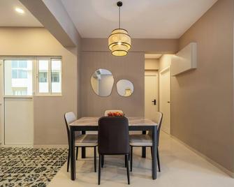 Brikitt Sundown Suite 2bhk 401 - Dabolim - Jadalnia