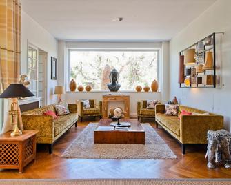 Hotel La Villa Cap Dantibes - אנטיב - סלון