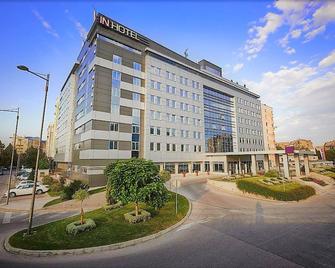 In Hotel Belgrade - Belgrade - Building