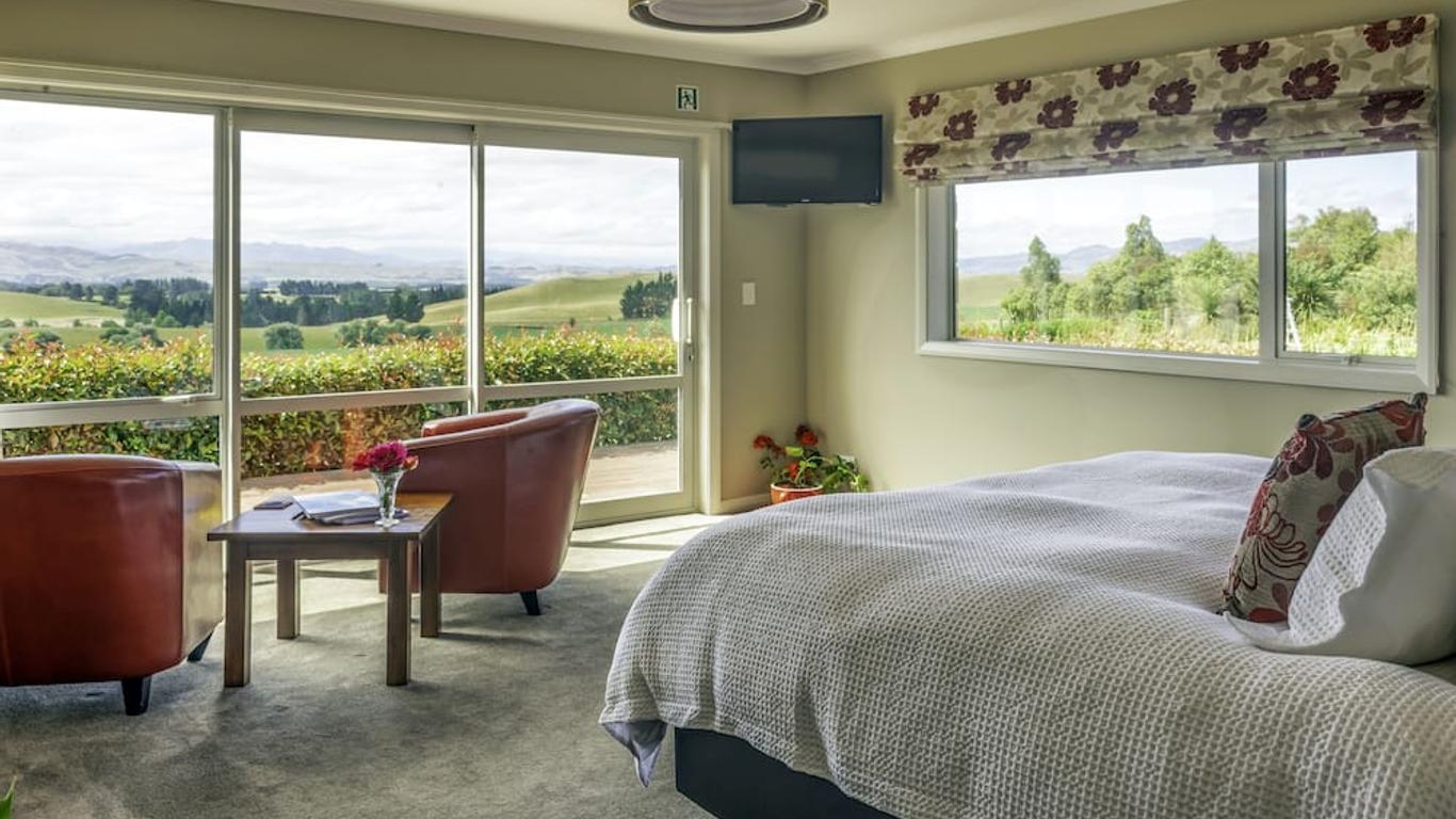 ريبونوود كانتري هاوس