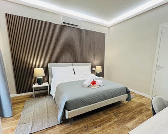 Maison Madeleine - La Maddalena - Habitación