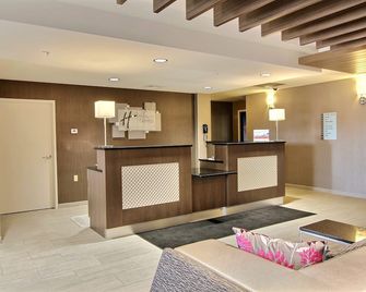 Holiday Inn Express Fargo-West Acres By IHG - Fargo - Recepción