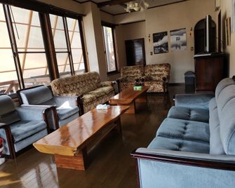 Hakuba Powder Republic - האקובה - סלון