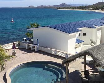 Newly Renovated Condo w/ Spectacular beach views 183 / night - Buenavista - Pool