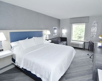 Hampton Inn Auburn - Auburn - Habitación