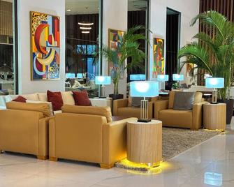 Hotel Girassol Plaza - Palmas - Lobby