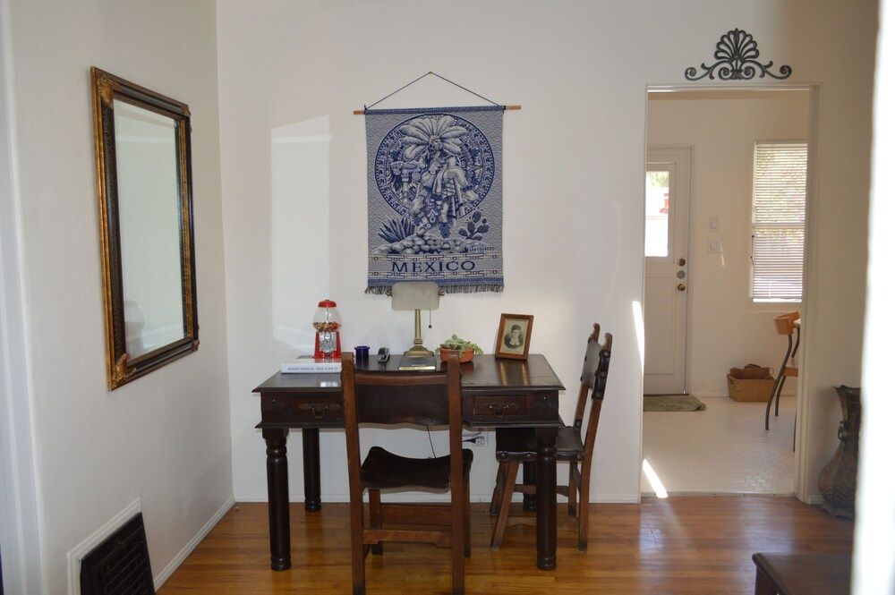 GREAT Location @ Old Town! 2 blocks to restaurants, parks,trails &Train Station! - סן דייגו - חדר אוכל