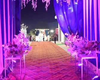 2br Villa With Pool,bbq & Music at Gobravo Gurgaon - Gurugram