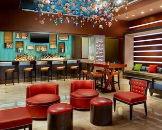 Renaissance New Orleans Pere Marquette French Quarter Area Hotel - New Orleans - Bar