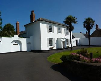 The White House Hotel - Taunton - Edificio
