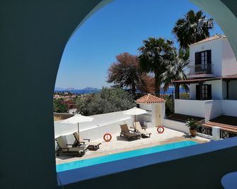 7 Islands - Spétses - Patio