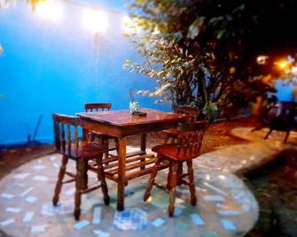 Hostel Sultan - Granada - Patio