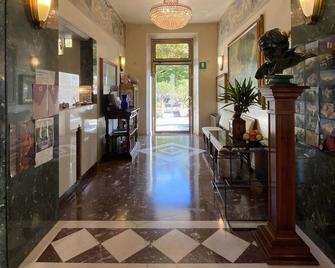 Hotel Verdi Boutique Hotel - Parma - Reception