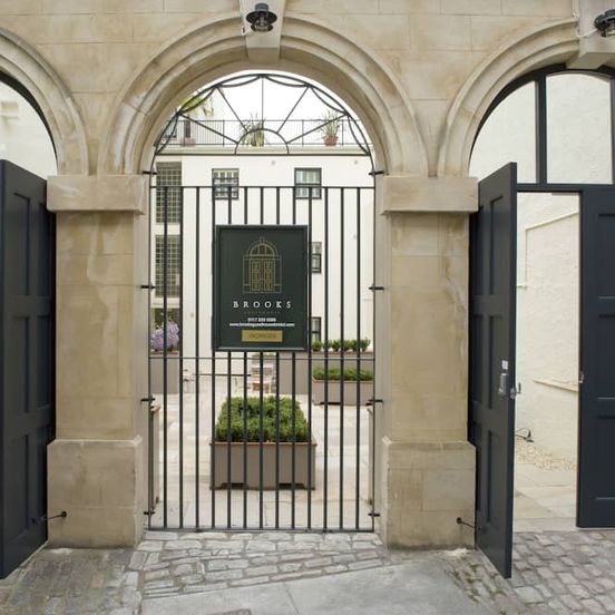 Outdoors view view of Brooks Guesthouse Bristol