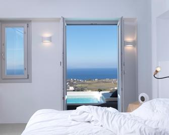 Elysian Santorini - Fira