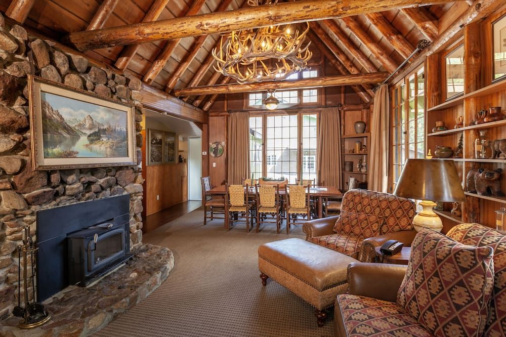 Tahquitz Pines Retreat - Idyllwild - Lounge