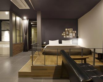 Busan Yeonsan Togok Brown Dot - Busan - Bedroom