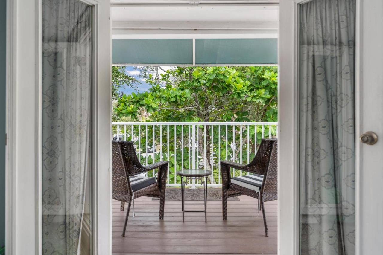 Seaglass Inn