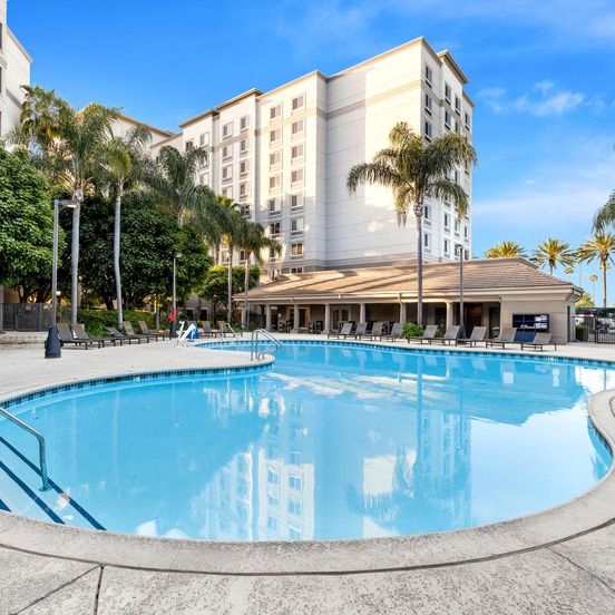 Pool view of Sonesta Anaheim Resort Area