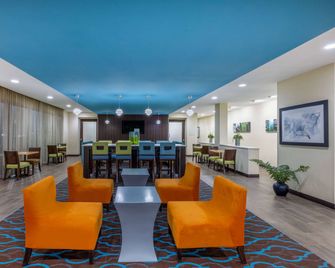 La Quinta Inn & Suites by Wyndham Artesia - Artesia - Lobby