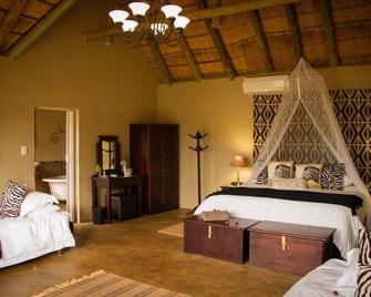 Umkumbe Safari Lodge - Sabie Park - Schlafzimmer