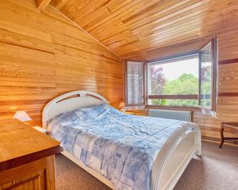 Maison Calme Dans Un Beau Jardin - La Roche-Chalais - Habitación