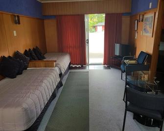 Vista Motor Lodge - Wairoa - Bedroom