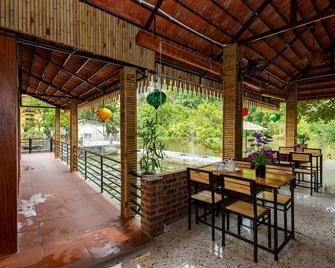 Ninh Binh Valle Montana Homestay - Ninh Binh - Patio