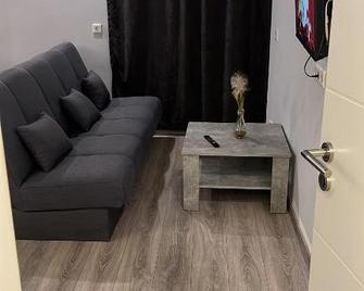 Apartment Home In Nrw - Gladbeck - Wohnzimmer